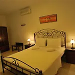 Hotel Venikouas 2*