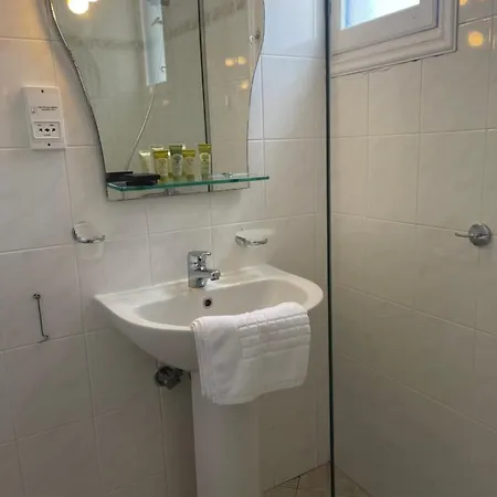 Venikouas 2* Platis Gialos (Sifnos)