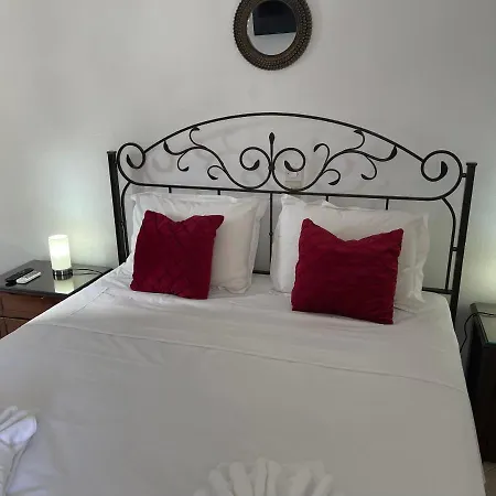 Hotel Venikouas 2*