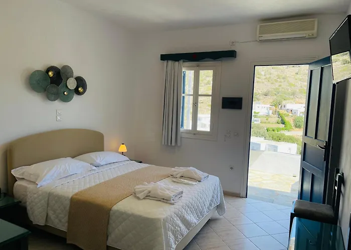 Отель Venikouas